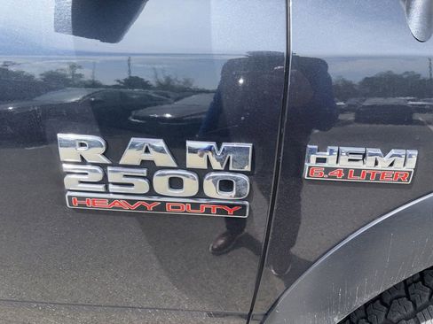 Used 2018 RAM 2500 Tradesman w/ Chrome Appearance Group AWD/4WD image 9