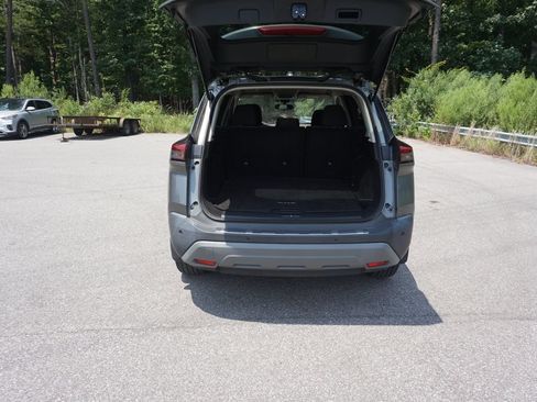 Used 2021 Nissan Rogue SV FWD image 13