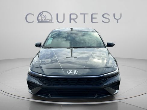 New 2026 Hyundai Elantra SEL Sport FWD image 5