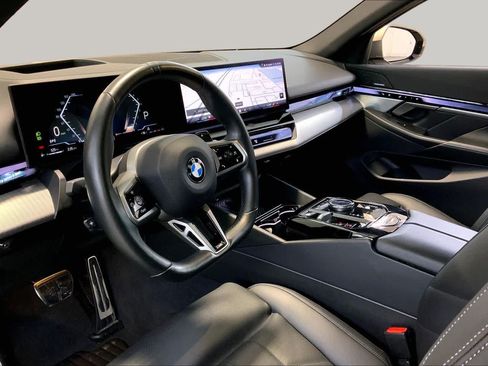 Used 2024 BMW 540i xDrive AWD/4WD image 17