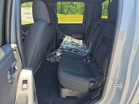 New 2026 Nissan Frontier PRO-4X w/ Tow Package AWD/4WD image 26