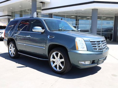 Used 2008 Cadillac Escalade AWD image 8
