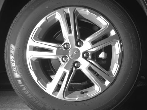 Used 2024 GMC Terrain SLE image 20