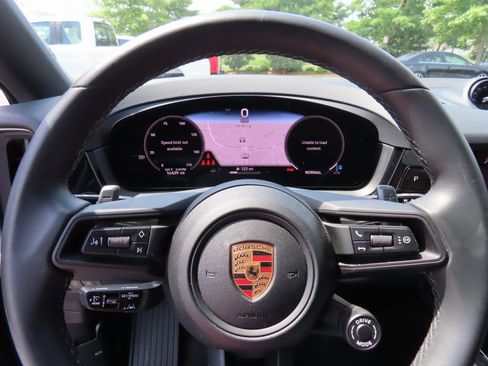 Used 2024 Porsche Cayenne Coupe image 20