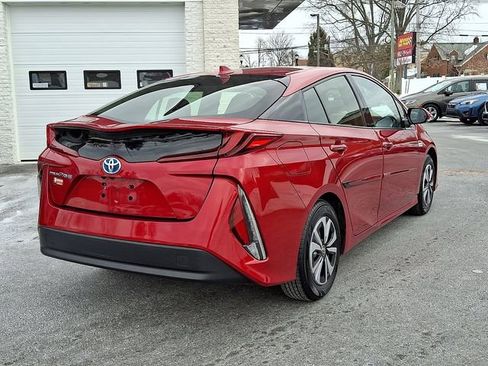 Used 2018 Toyota Prius Prime Premium image 6