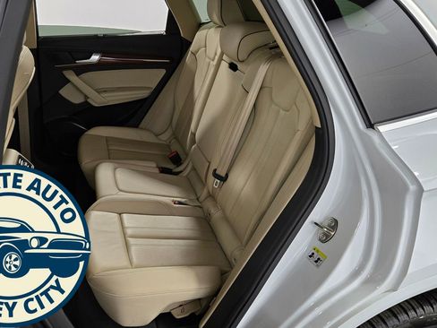 Used 2021 Audi Q5 2.0T Premium Plus w/ Premium Plus Package image 23