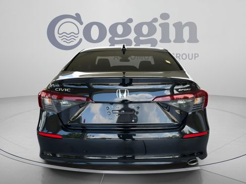 Used 2025 Honda Civic Sport image 4