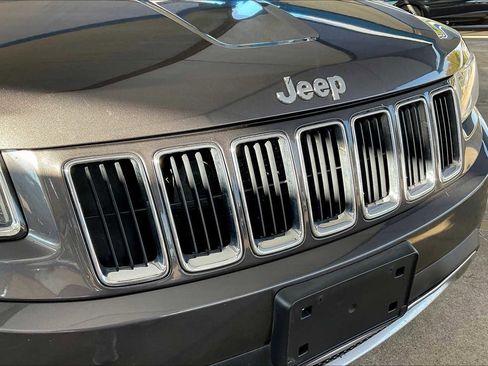 Used 2015 Jeep Grand Cherokee Limited w/ Trailer Tow Group IV image 29