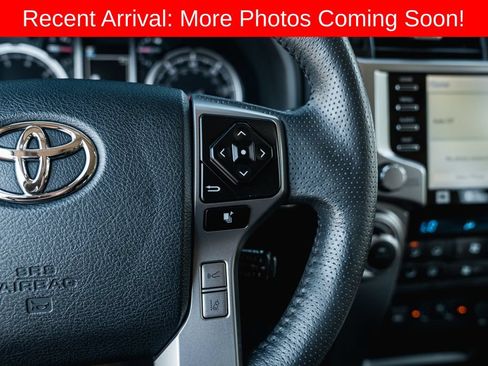 Certified 2022 Toyota 4Runner Limited AWD/4WD image 17