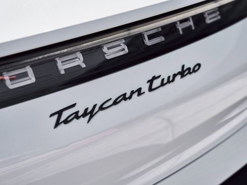 Used 2020 Porsche Taycan Turbo image 11