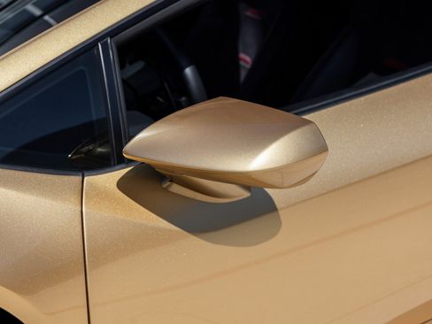 Used 2020 Lamborghini Huracan EVO image 19