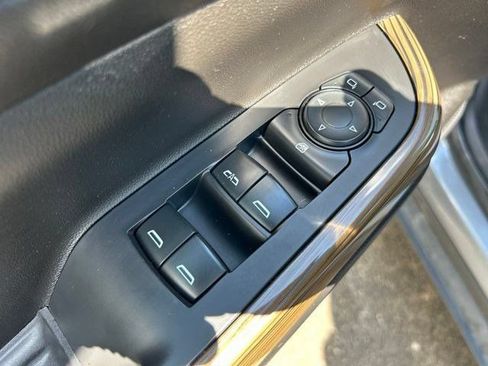 Used 2021 GMC Acadia SLE w/ Driver Convenience Package AWD/4WD image 12