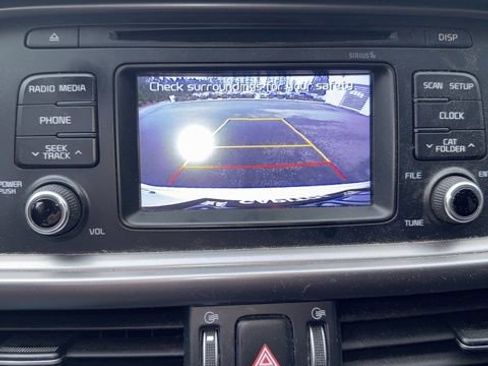 Used 2016 Kia Optima LX w/ LX Convenience Package image 3