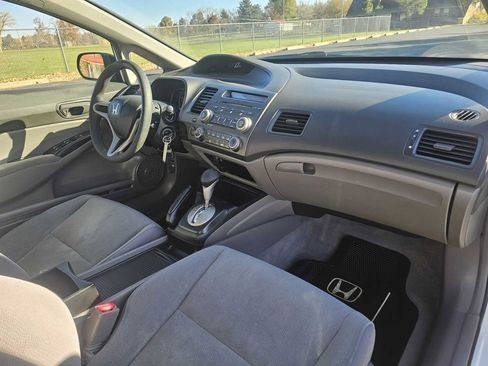Used 2009 Honda Civic DX-VP image 31