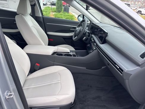 New 2026 Hyundai Sonata SEL FWD image 14