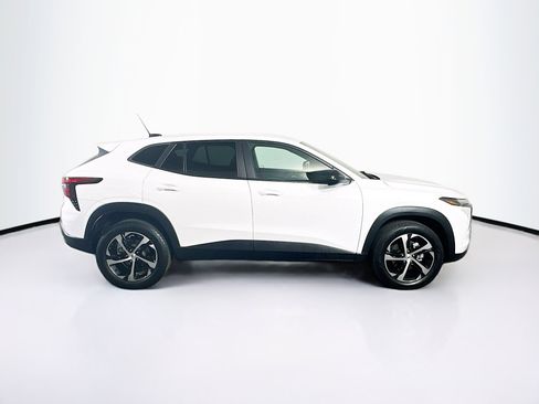 Used 2024 Chevrolet Trax RS image 10