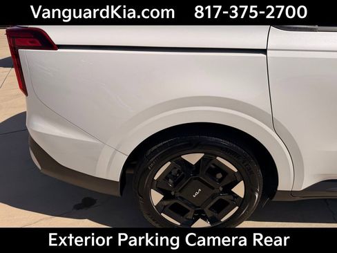 Certified 2025 Kia Carnival EX image 10