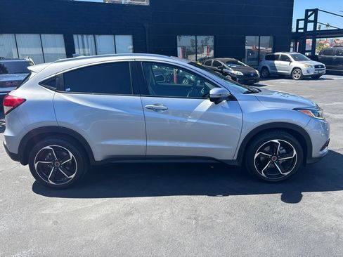 Used 2022 Honda HR-V EX image 4