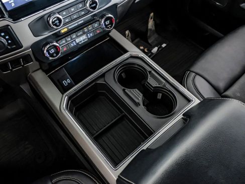 Used 2022 Ford F450 Lariat w/ Chrome Package image 25