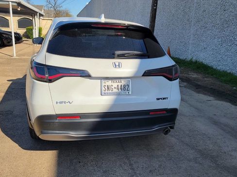 Used 2023 Honda HR-V Sport image 7