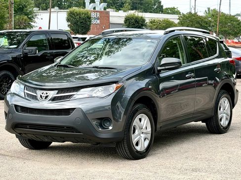 Used 2015 Toyota RAV4 LE FWD image 3