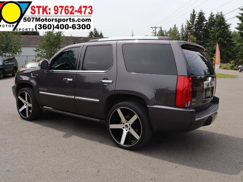 Used 2010 Cadillac Escalade Premium AWD/4WD image 7