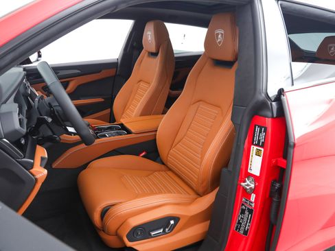 Used 2025 Lamborghini Urus SE AWD/4WD image 23