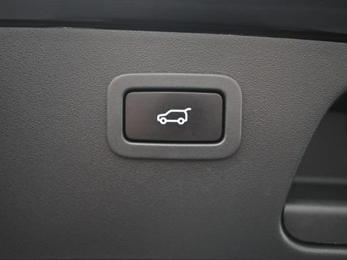 Used 2021 Jaguar E-PACE SE image 35