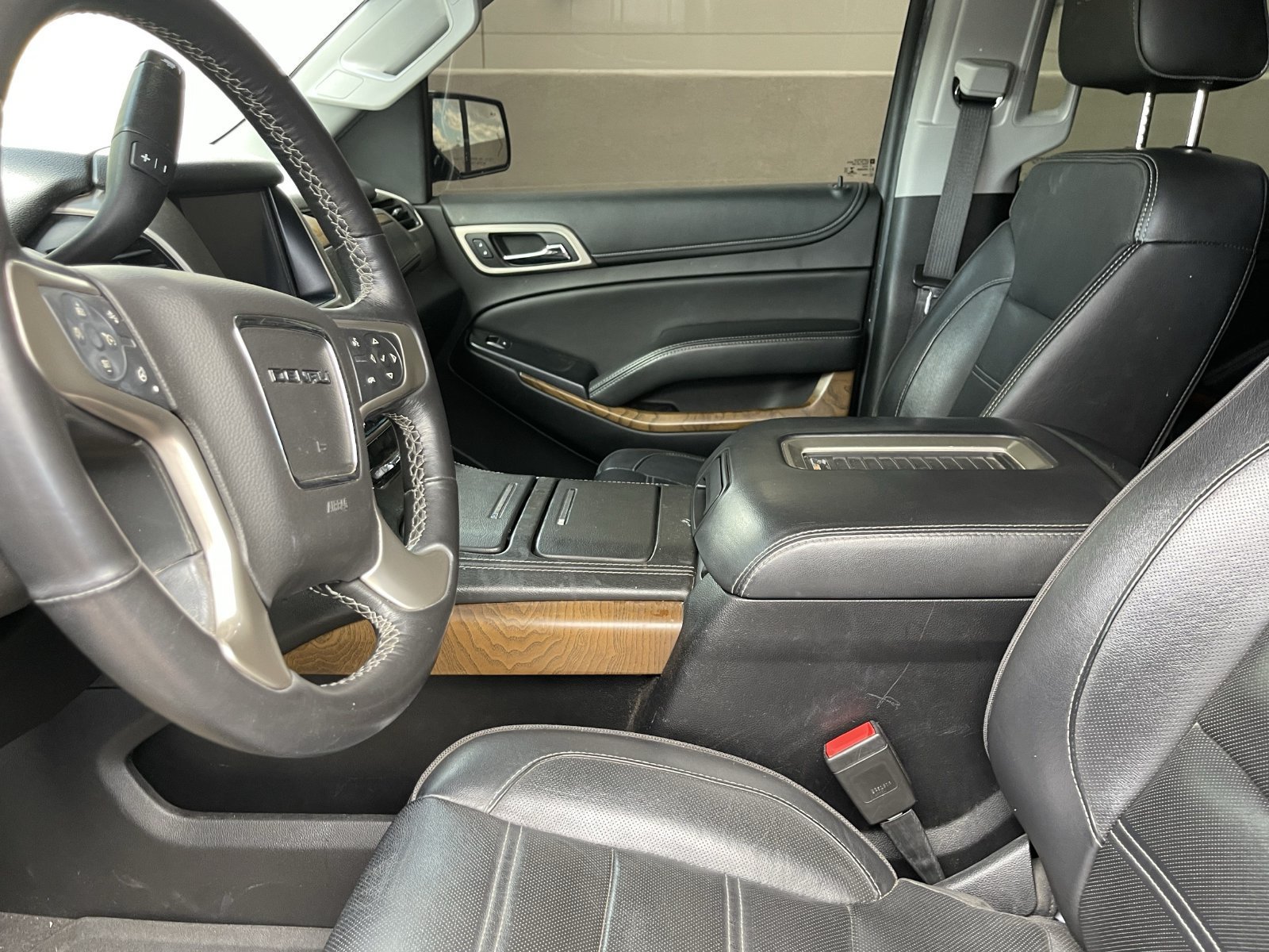 Used 2020 GMC Yukon Denali w/ Denali Ultimate Package AWD/4WD image 10