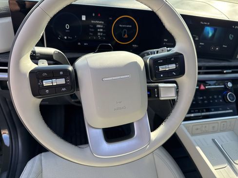 Used 2025 Hyundai Santa Fe Calligraphy image 23