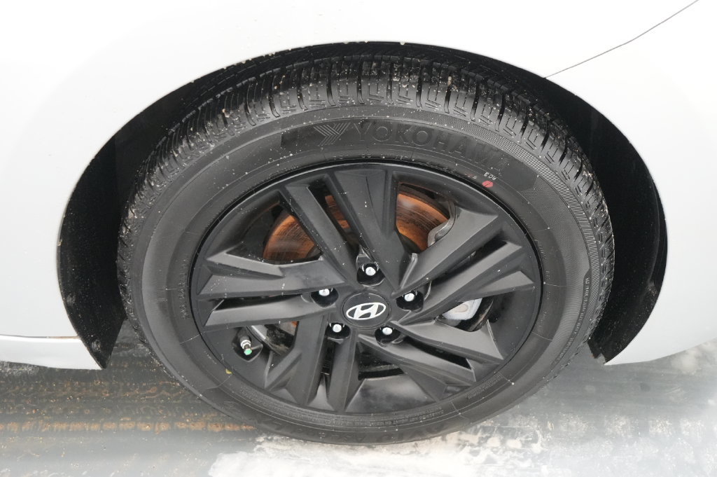 Used 2019 Hyundai Elantra SEL w/ Cargo Package FWD image 16