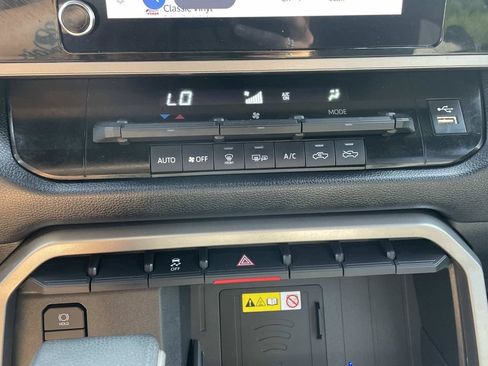 Used 2025 Toyota Tundra SR5 w/ SR5 Convenience Package AWD/4WD image 38