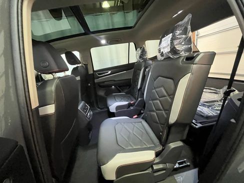 New 2026 Volkswagen Atlas Peak Edition AWD/4WD image 22