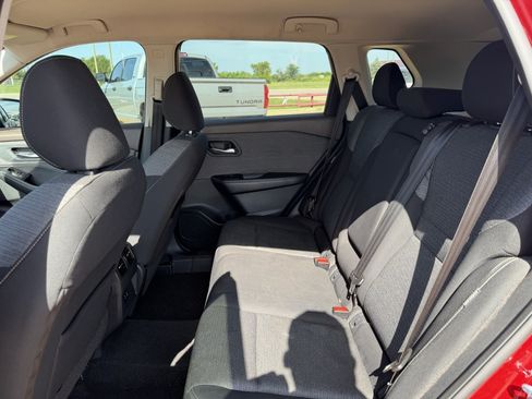 Used 2021 Nissan Rogue SV FWD image 22