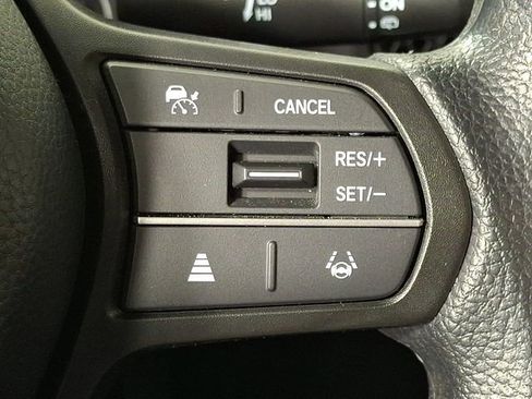 Used 2024 Honda HR-V LX image 21
