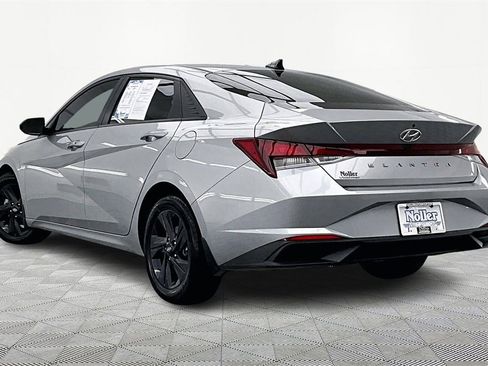 Used 2023 Hyundai Elantra SEL image 13