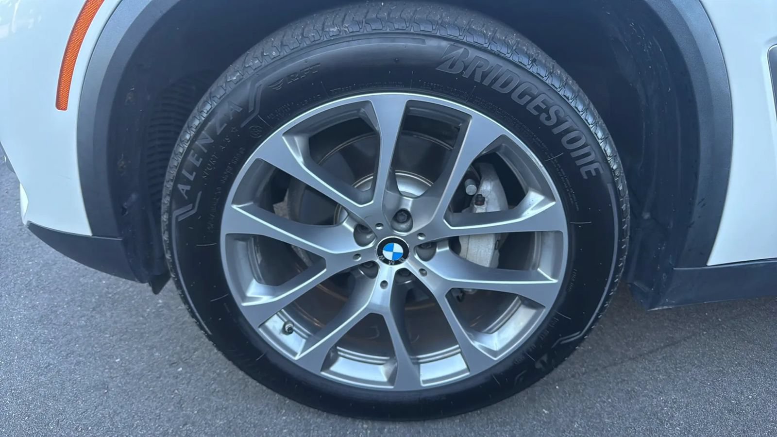 Used 2019 BMW X5 xDrive40i w/ Premium Package 2 AWD/4WD image 16