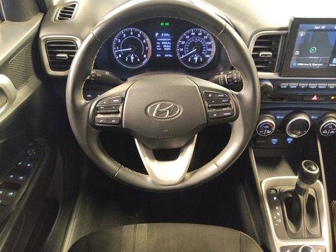 Used 2020 Hyundai Venue SEL w/ Convenience + Premium Package FWD image 22
