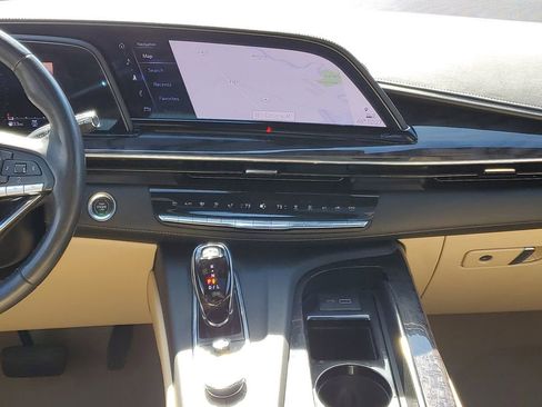 Used 2023 Cadillac Escalade ESV Premium Luxury w/ LPO, Radiant Package AWD/4WD image 26