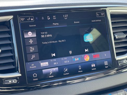 Used 2024 Chrysler Pacifica Touring-L image 13