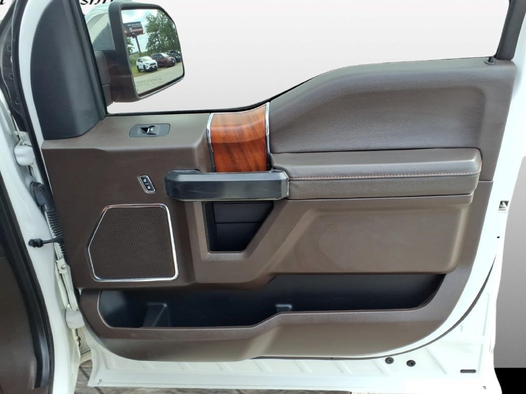 Used 2018 Ford F150 King Ranch w/ Equipment Group 601A Luxury AWD/4WD image 13