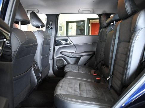 Used 2023 Mitsubishi Outlander SE AWD/4WD image 22