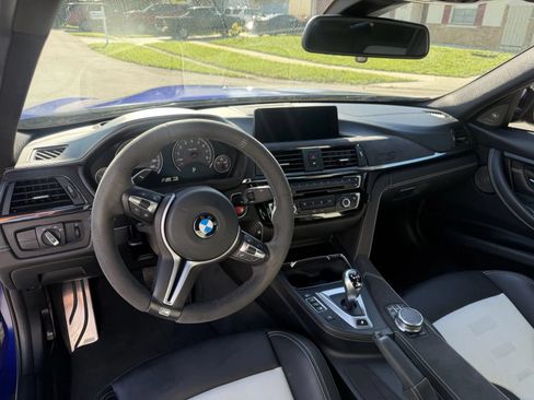 Used 2018 BMW M3 CS w/ Executive Package RWD image 3