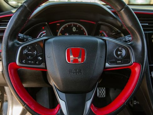 Used 2018 Honda Civic Type R image 17