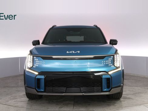 Used 2024 Kia EV9 GT-Line image 3