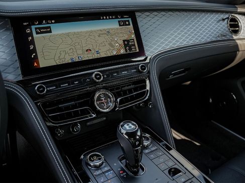 New 2025 Bentley Flying Spur Plug-In Hybrid image 26