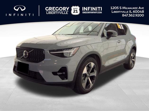 Used 2026 Volvo XC40 B5 Plus AWD/4WD image 1