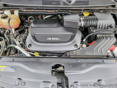 Used 2018 Chrysler Pacifica Touring Plus image 38