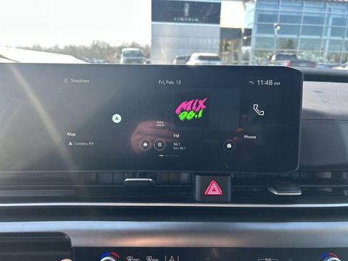 Used 2025 Kia Carnival SX Prestige image 22