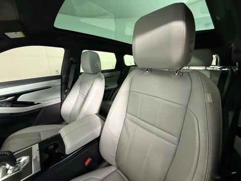 Used 2022 Land Rover Range Rover Evoque S image 4